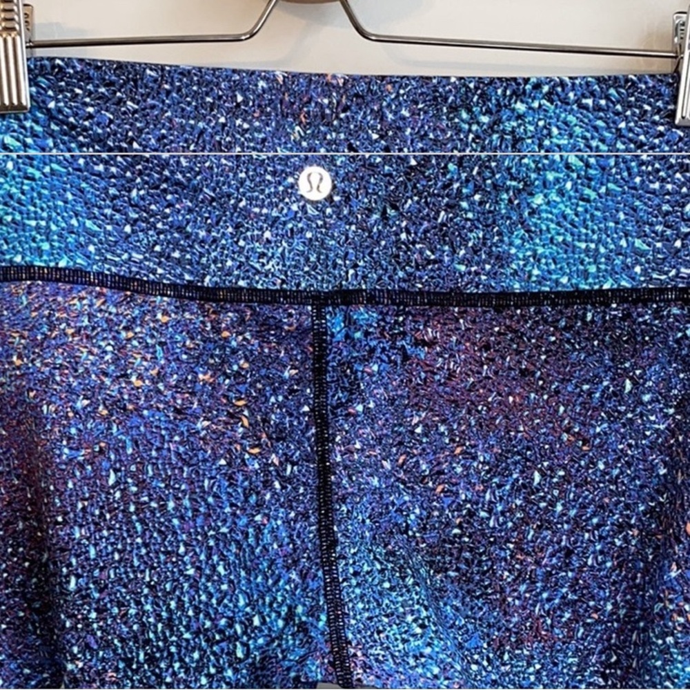 🍋 RARE  Strive mermaid print Lululemon Wunder Under pants size 8 EUC - Picture 4 of 4
